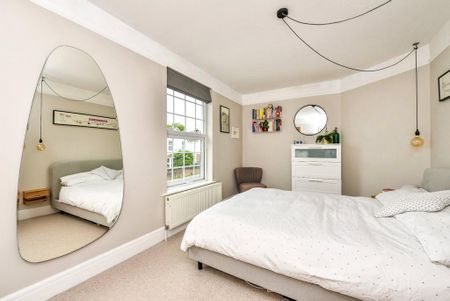 2 bedroom semi-detached house to rent - Photo 4