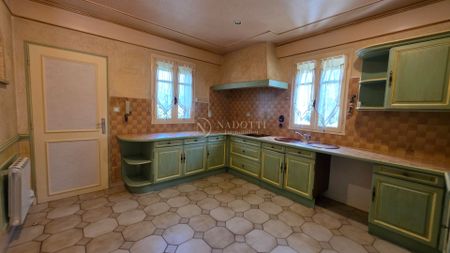 Location Maison 5 pièces 132m² - Photo 2