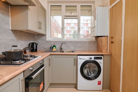 3 Bed Flat, Pembroke House, W2 - Photo 3