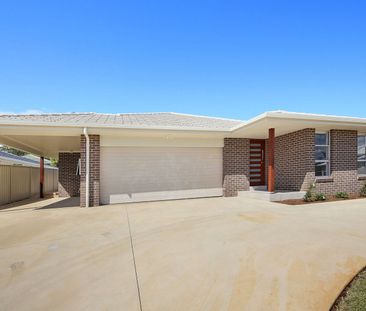 Spacious Family Home with Low-Maintenance Living - Photo 4