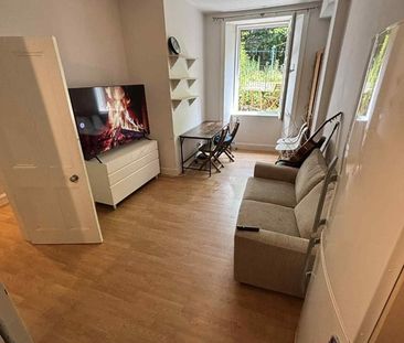 1 Bed Flat, Bryson Road, EH11 - Photo 2