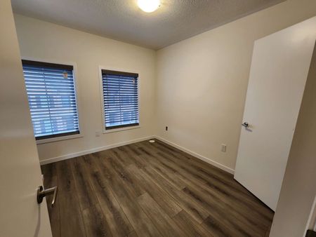 For Lease - 70 Seacoasts Circle, Vaughan, Ontario - Photo 4
