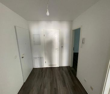 ERSTBEZUG nach Renovierung / schicke 2-Raum Wohnung in Dresden-Laub... - Photo 1