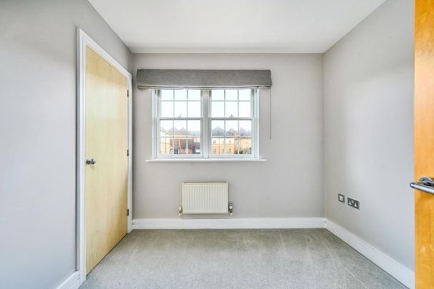 Kensington, Eastbourne | Four-Bedroom House - Photo 1