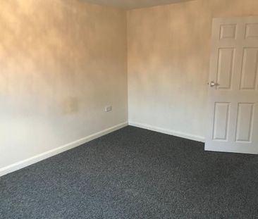 2 bedroom end of terrace house to rent - Photo 4