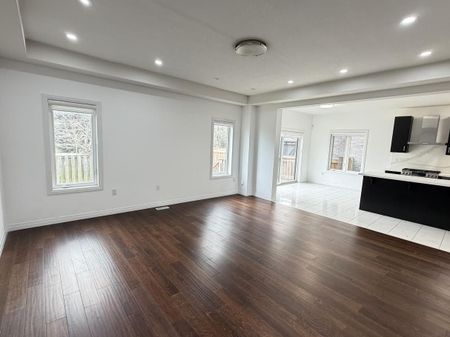 For Lease - 40 Lexington Avenue, Hamilton, Ontario - Photo 2