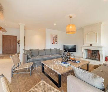 Maison à louer Mougins, Cote d'Azur, France16 500 EUR / Mois - Photo 6