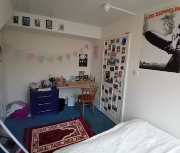 4 Bed - 47 Beechwood Mount, Burley, leeds - LS4 2NQ - Student - Photo 2