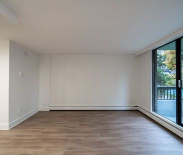 Barclay Towers - Photo 2