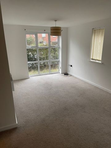 3 Bed Flat, Ivy Graham Close, M40 - Photo 4