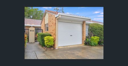 QUALITY VILLA IN TWEED HEADS / GREENBANK - Photo 3