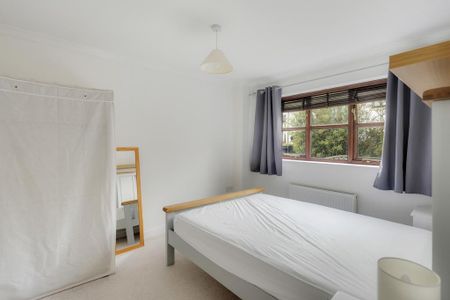 3 bedroom end of terrace house to rent - Photo 3