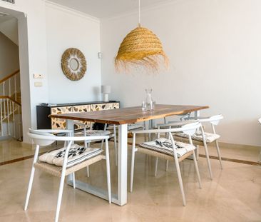 Semi-Detached House · Elviria - Photo 4