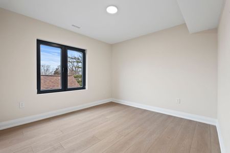 For Lease - 191 Gledhill Avenue Unit# 3, Toronto, Ontario - Photo 2