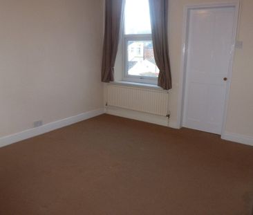 Cross Street - Photo 5