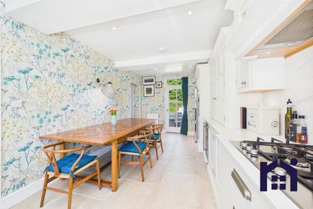 3 bedroom semi-detached house to rent - Photo 5