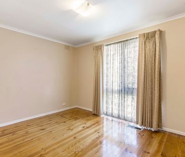 Large Family Home - Great Location! - Photo 4