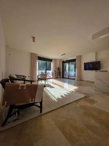 Alquiler de piso en Calle Sierra Bermeja - Foto 3