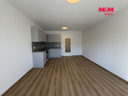 Pronájem bytu 1+kk a garsoniéry 30 m², Palackého 1049, Předklášteří - Photo 2