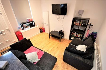 3 bedroom terraced house to rent - Photo 3