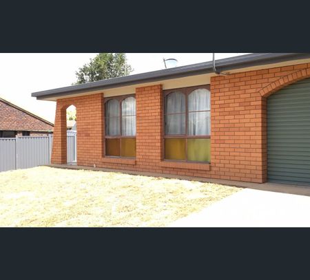 6 Falconer Street, Gatton, Qld 4343 - Photo 3