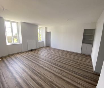 Location Appartement 4 pièces 99m² BARAQUEVILLE 12160 - Photo 1