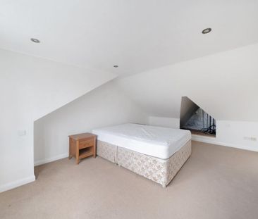 3 bedroom maisonette to rent - Photo 3