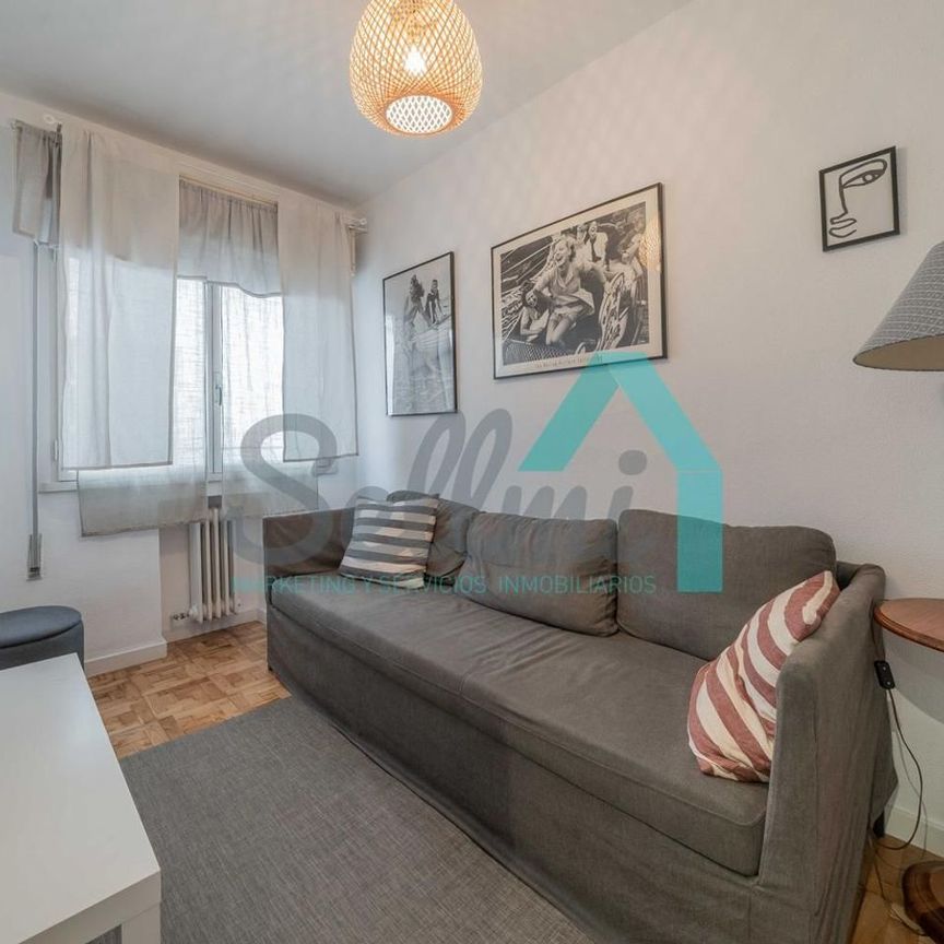 Alquiler de piso en Calle González Besada - Foto 1