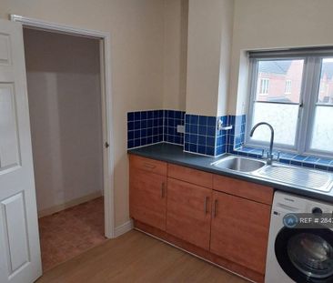 2 bedroom maisonette to rent - Photo 6