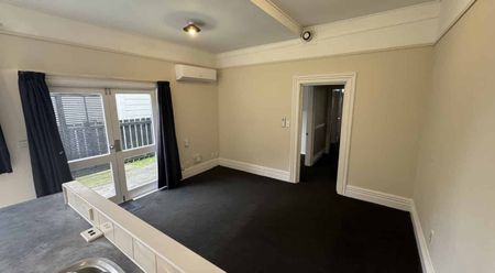 NICELY PRESENTED 4x bedroom, 2x bathroom home in a great location. - Photo 5