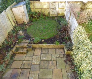 4 bedroom terraced house to rent - Photo 1