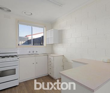 Low Maintenance Living - 2 bedroom Unit in the heart of Chelsea - Photo 5