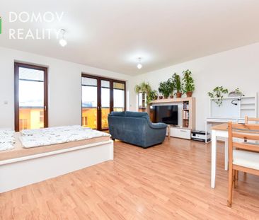 Pronájem bytu 1+kk 37 m2 - Fotografie 3