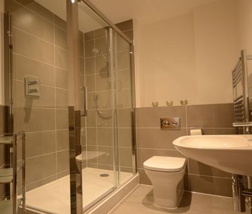 2 bedroom apartment to rent - Photo 6