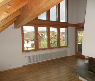 Dachwohnung mit Galerie und Cheminée - Photo 3