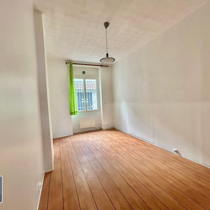 Location Appartement 1 pièce 30m² ST ETIENNE 42000 - Photo 1