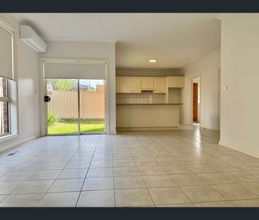3/43 Panorama Street, Clayton, Vic 3168 - Photo 2