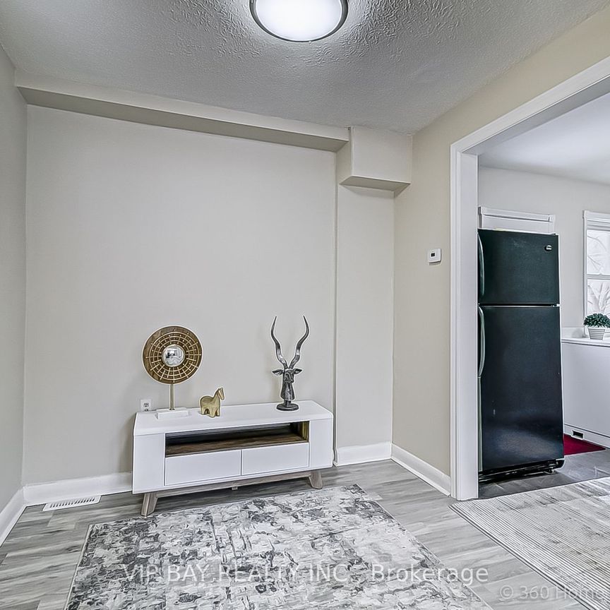 For Lease - 52 Athabaska Avenue, Toronto, Ontario - Photo 1