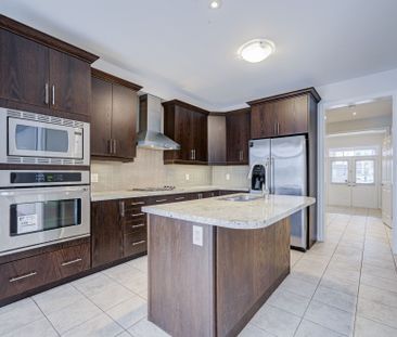 For Lease - 81 Kaitting Trail, Oakville, Ontario - Photo 5