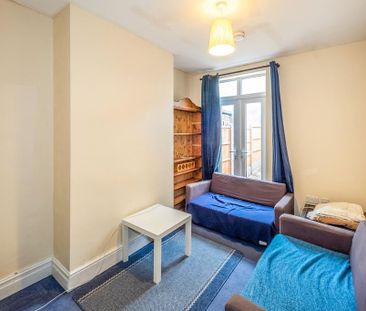 4 bedroom house to rent - Photo 2