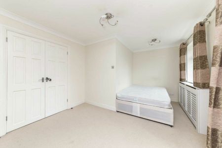 Eaton Drive, Kingston Upon Thames, KT2 - Photo 4