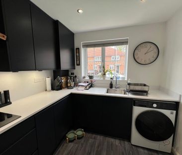 3 bedroom semi-detached house to rent - Photo 6