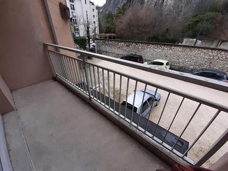Location Appartement 1 pièce 23m² GRENOBLE 38000 - Photo 4