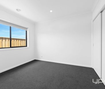 BRAND NEW FAMILY HOME! - Photo 2