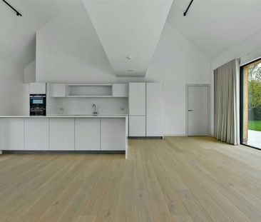 A high-specification home on a bespoke gated estate of four propert... - Photo 4