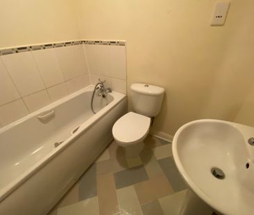 2 bedroom terraced house to rent - Photo 6