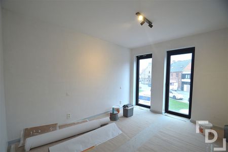 Energiezuinige en ruime nieuwbouwappartement te huur in centrum Langemark! - Photo 5