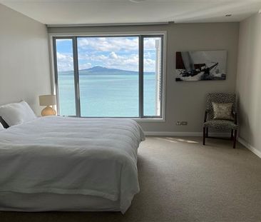 BEACHFRONT PENTHOUSE APARTMENT - FULLY FURNISHED - Photo 1