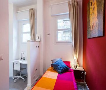 Viale Carlo Espinasse, Milan, Lombardy 20156 - Foto 1