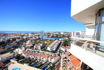 Apartamento T4 em Faro